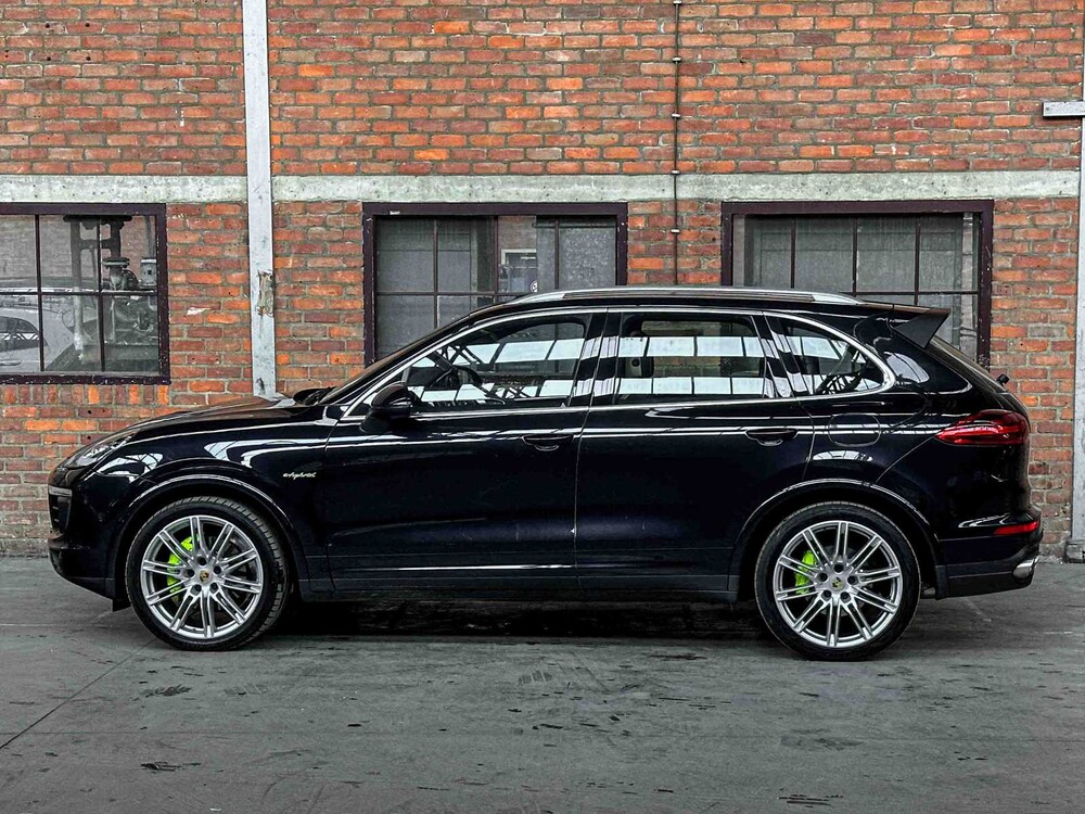Porsche Cayenne S E-Hybrid 3.0 V6 Sport-Chrono FACELIFT 416PS 2015 (Original-NL + 1. Besitzer), 4-ZHF-93