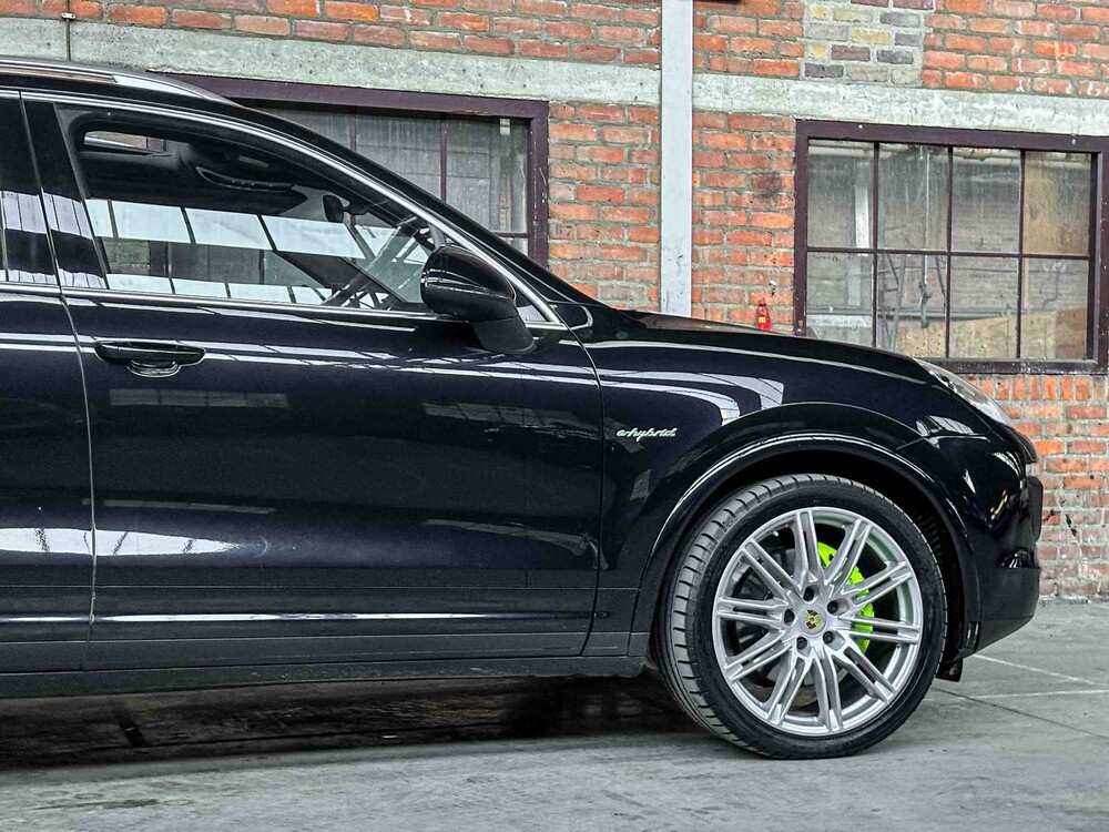 Porsche Cayenne S E-Hybrid 3.0 V6 Sport-Chrono FACELIFT 416PS 2015 (Original-NL + 1. Besitzer), 4-ZHF-93