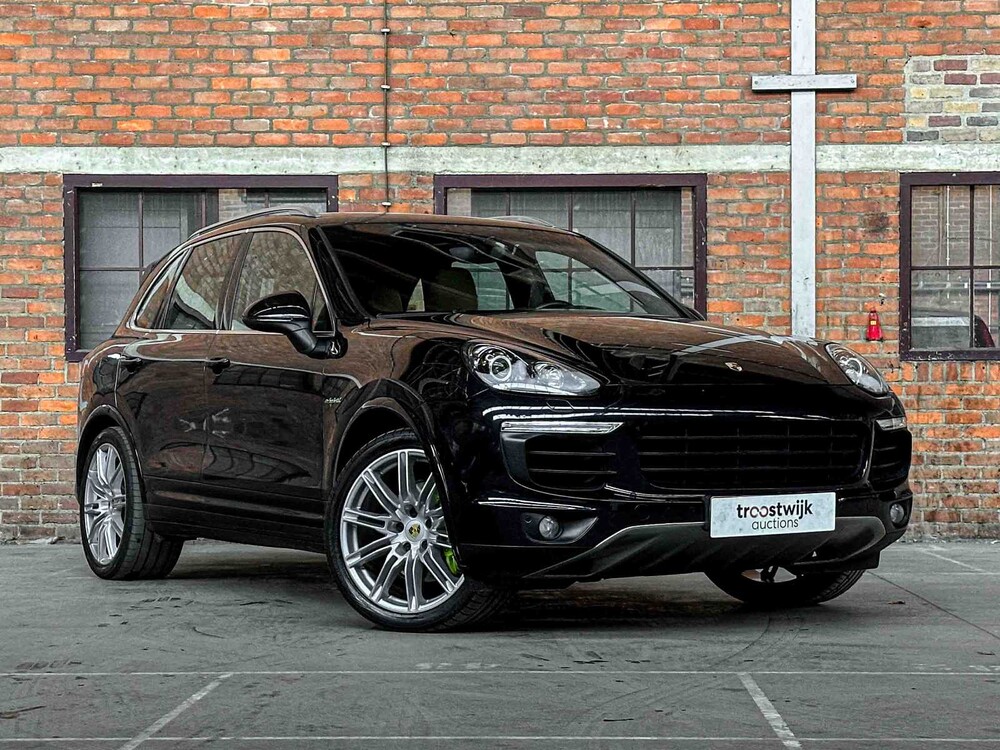 Porsche Cayenne S E-Hybrid 3.0 V6 Sport-Chrono FACELIFT 416PS 2015 (Original-NL + 1. Besitzer), 4-ZHF-93