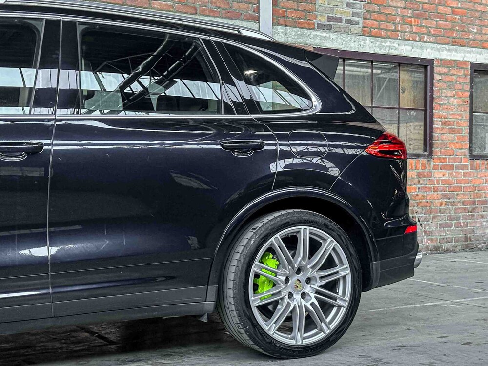 Porsche Cayenne S E-Hybrid 3.0 V6 Sport-Chrono FACELIFT 416PS 2015 (Original-NL + 1. Besitzer), 4-ZHF-93
