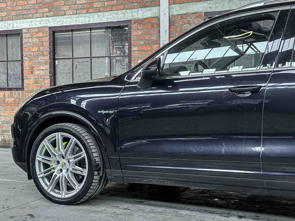 Porsche Cayenne S E-Hybrid 3.0 V6 Sport-Chrono FACELIFT 416PS 2015 (Original-NL + 1. Besitzer), 4-ZHF-93