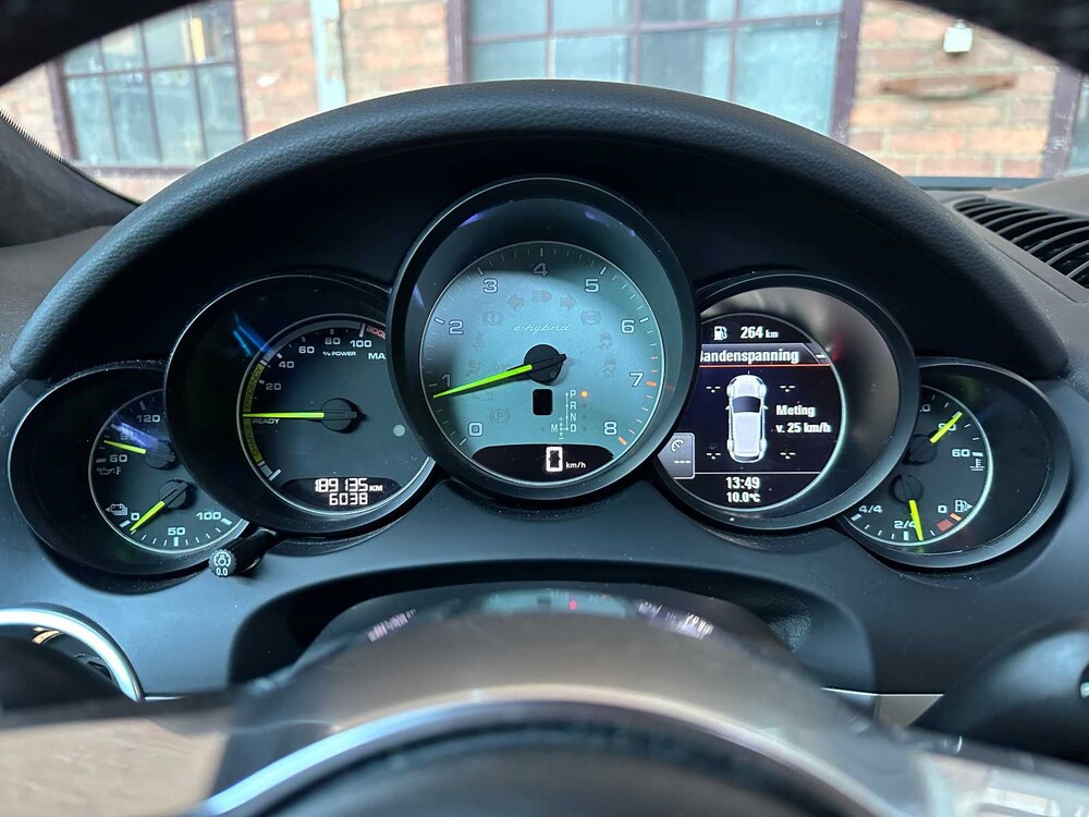 Porsche Cayenne S E-Hybrid 3.0 V6 Sport-Chrono FACELIFT 416PS 2015 (Original-NL + 1. Besitzer), 4-ZHF-93