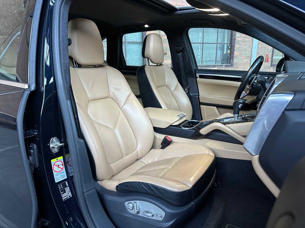 Porsche Cayenne S E-Hybrid 3.0 V6 Sport-Chrono FACELIFT 416PS 2015 (Original-NL + 1. Besitzer), 4-ZHF-93