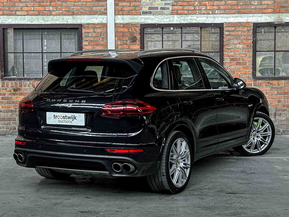 Porsche Cayenne S E-Hybrid 3.0 V6 Sport-Chrono FACELIFT 416PS 2015 (Original-NL + 1. Besitzer), 4-ZHF-93