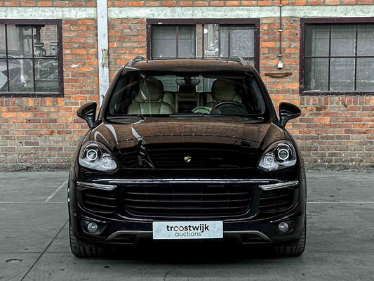 Porsche Cayenne S E-Hybrid 3.0 V6 Sport-Chrono FACELIFT 416pk 2015 (Origineel-NL + 1e Eigenaar), 4-ZHF-93