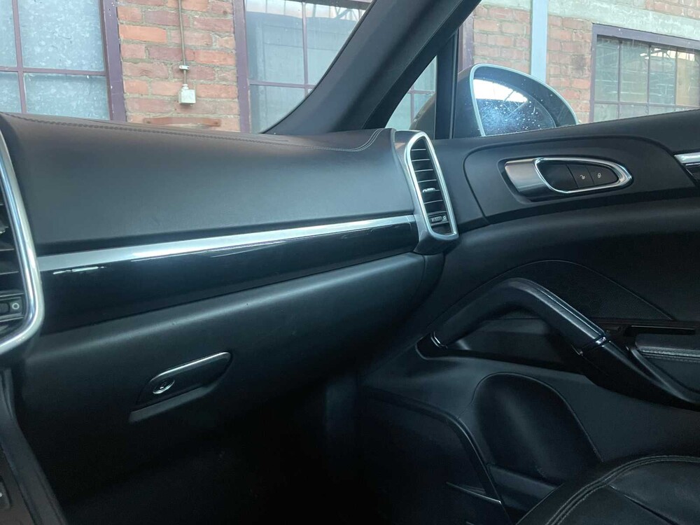 Porsche Cayenne 3.0 V6 D 262PS 2015, KS-715-T