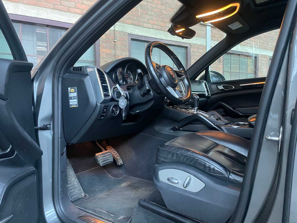 Porsche Cayenne 3.0 V6 D 262PS 2015, KS-715-T