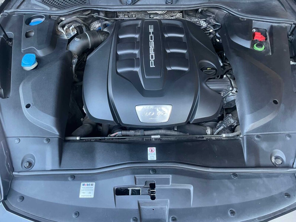 Porsche Cayenne 3.0 V6 D 262PS 2015, KS-715-T