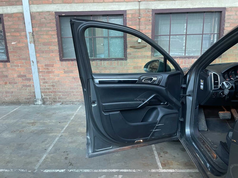 Porsche Cayenne 3.0 V6 D 262PS 2015, KS-715-T