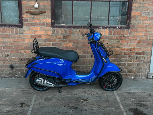 Vespa Sprint 4T 2015, F-725-ZL