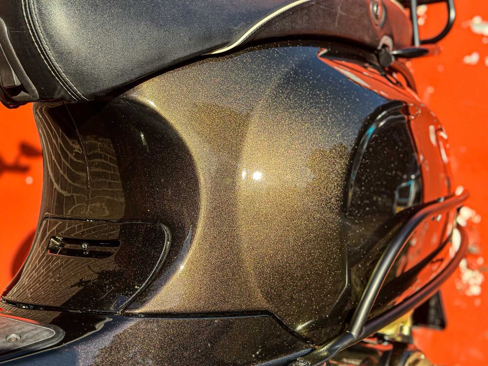 Vespa Sprint 4T 2014 (CUSTOM) Roller, F-901-VV