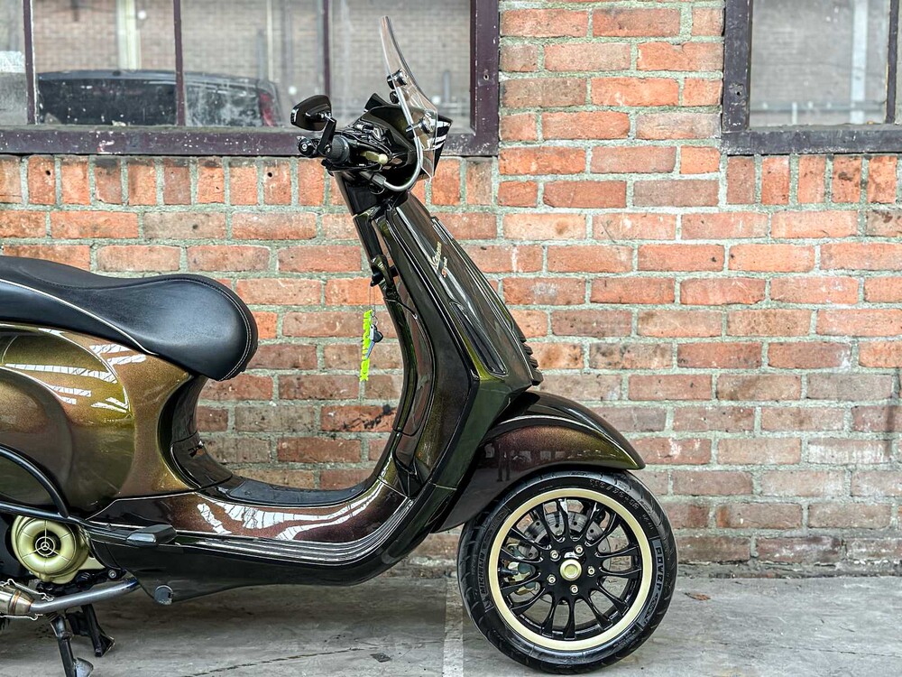 Vespa Sprint 4T 2014 (CUSTOM) Roller, F-901-VV