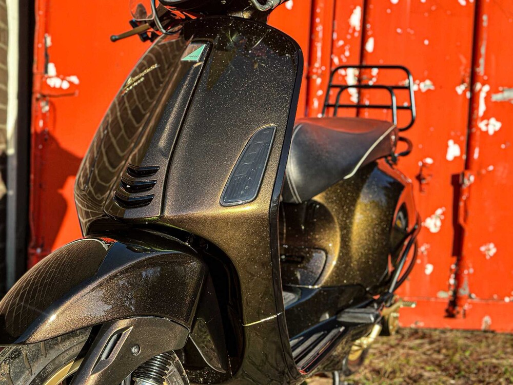 Vespa Sprint 4T 2014 (CUSTOM) Roller, F-901-VV