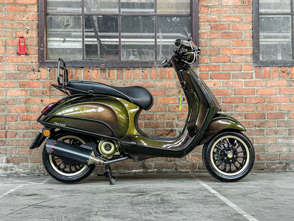 Vespa Sprint 4T 2014 (CUSTOM) Roller, F-901-VV