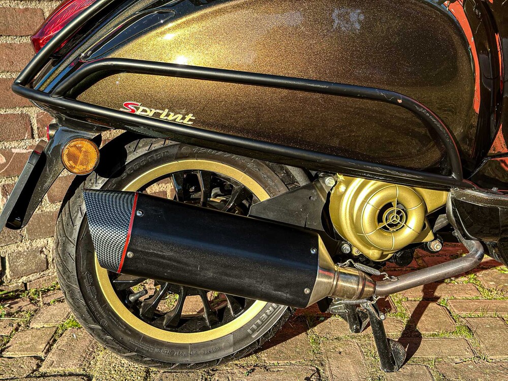 Vespa Sprint 4T 2014 (CUSTOM) Roller, F-901-VV