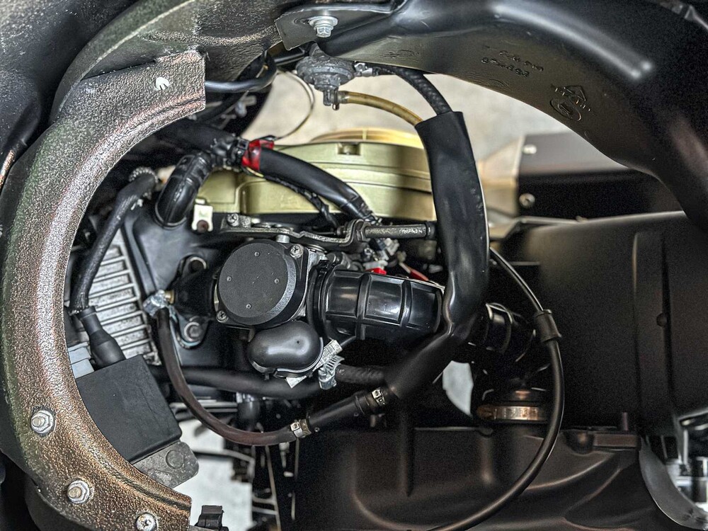 Vespa Sprint 4T 2014 (CUSTOM) Roller, F-901-VV