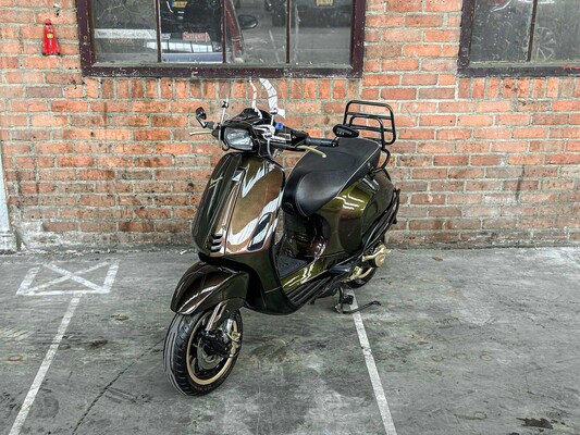 Vespa Sprint 4T 2014 (CUSTOM) Scooter, F-901-VV