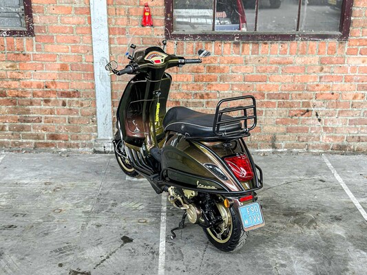 Vespa Sprint 4T 2014 (CUSTOM) Scooter, F-901-VV