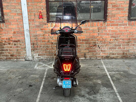 Vespa Sprint 4T Scooter 2017, DKG-15-N