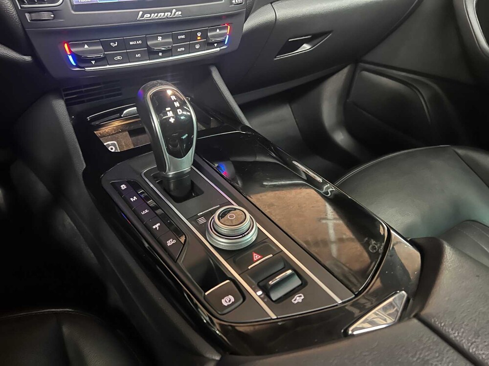 Maserati Levante 3.0 V6 Q4 350PS 2018