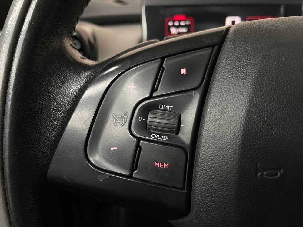 Citroen C4 Cactus 1.2 PureTech Business Plus 110PS 2016, P-078-JS