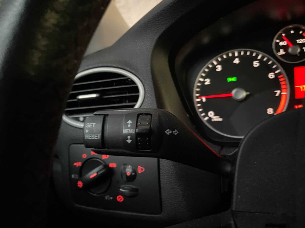 Ford Focus Kombi 1.8-16V Amb. FlexiF. 125PS 2008 (Original-NL), 95-ZG-VN