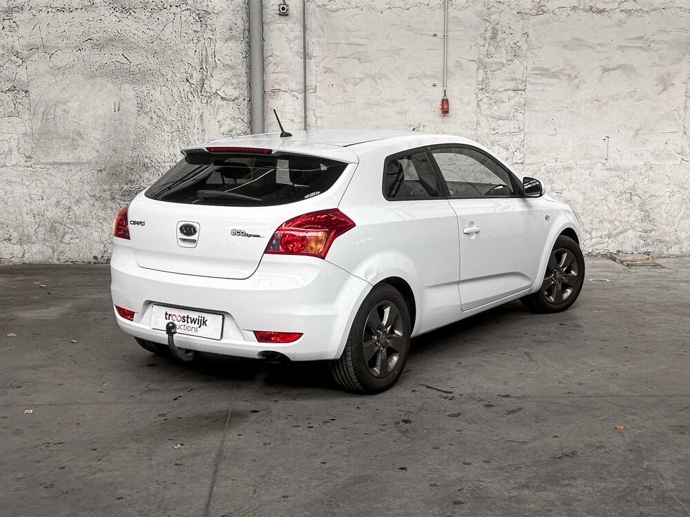 Kia pro_cee 1.4 CVVT X-ecutive 90hp 2010 (Original-NL), 95-LBL-9