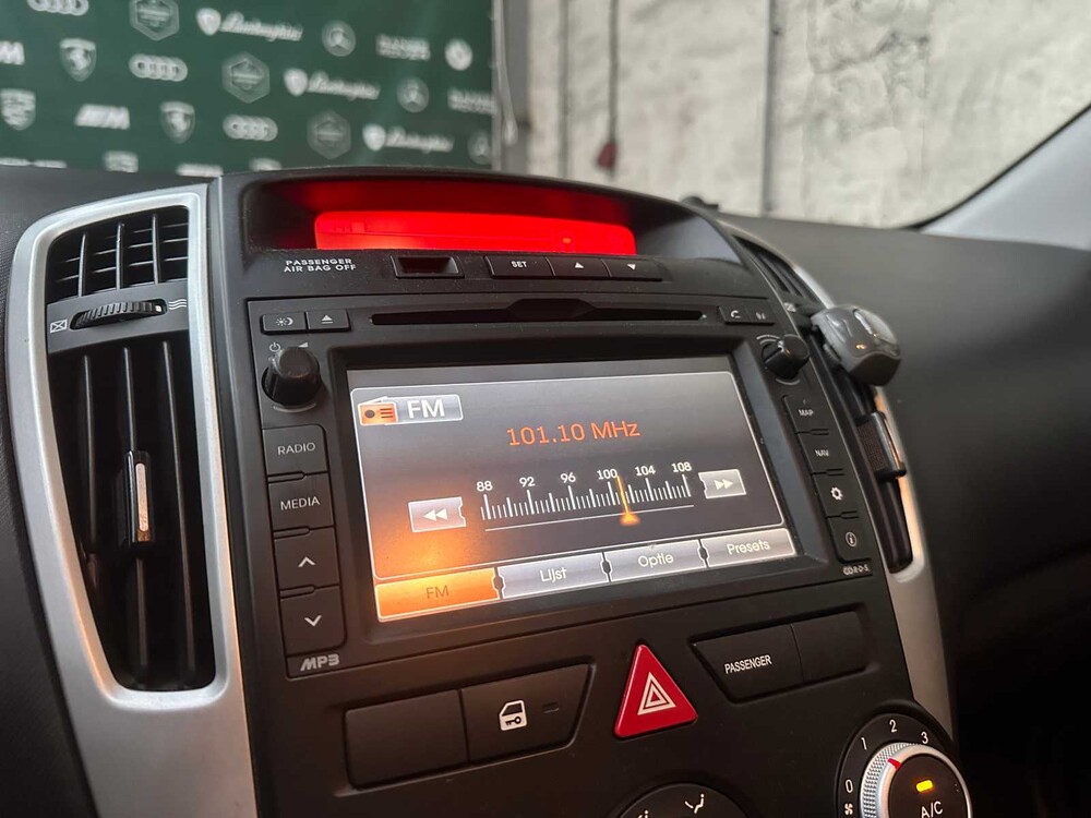 Kia pro_cee 1.4 CVVT X-ecutive 90hp 2010 (Original-NL), 95-LBL-9