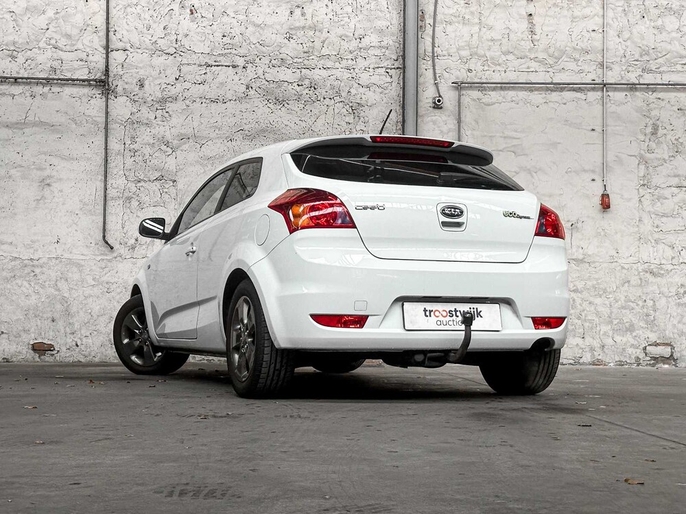Kia pro_cee 1.4 CVVT X-ecutive 90hp 2010 (Original-NL), 95-LBL-9