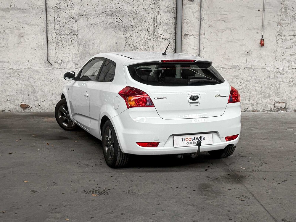 Kia pro_cee 1.4 CVVT X-ecutive 90hp 2010 (Original-NL), 95-LBL-9