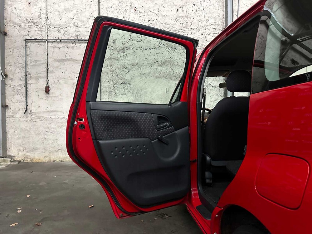 Toyota Yaris Verso 1.3 VVT-i 84hp 2004, Z-085-JD