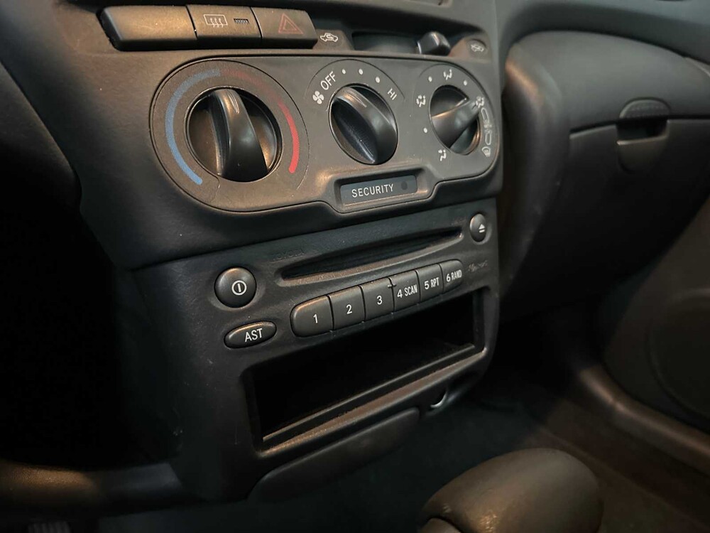 Toyota Yaris Verso 1.3 VVT-i 84hp 2004, Z-085-JD