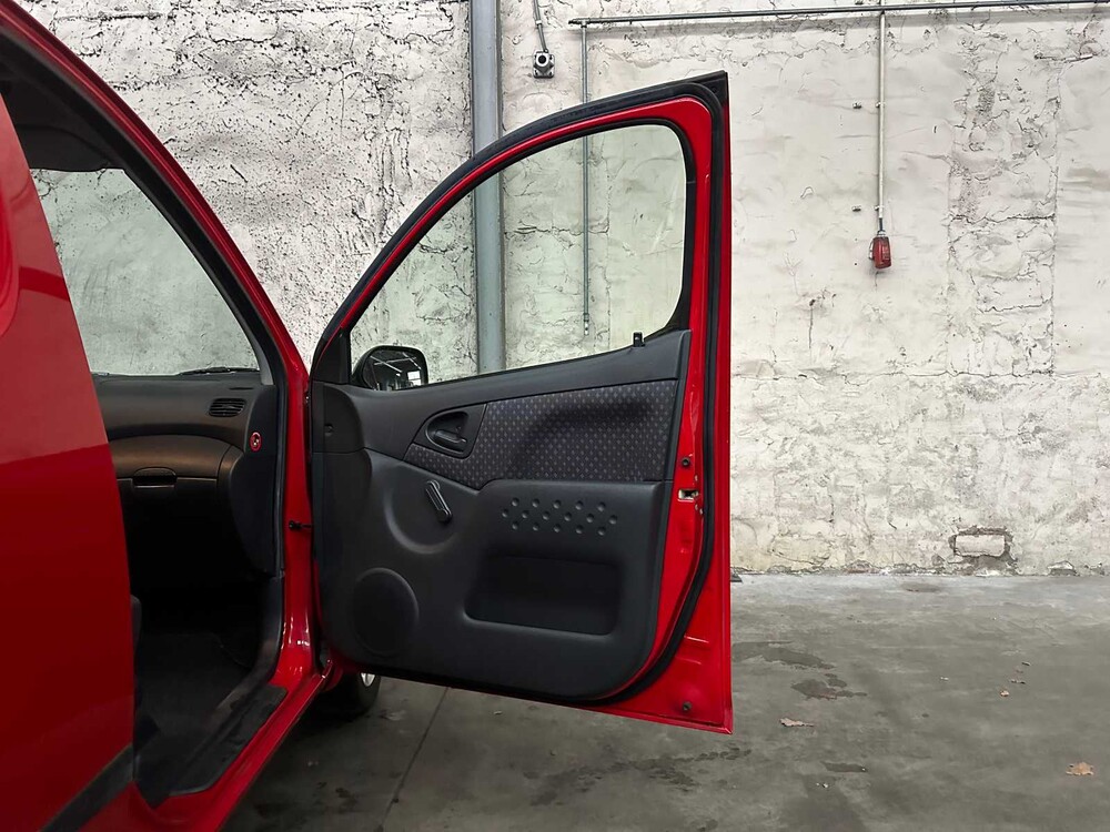 Toyota Yaris Verso 1.3 VVT-i 84hp 2004, Z-085-JD