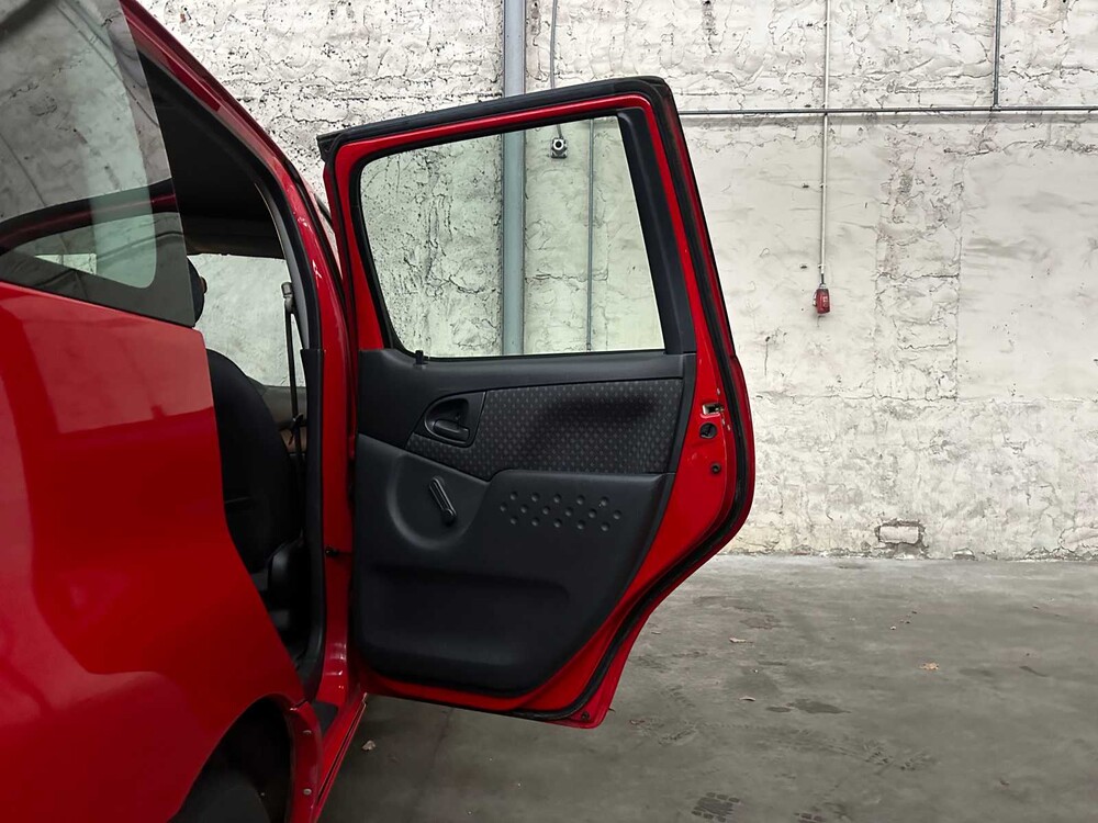 Toyota Yaris Verso 1.3 VVT-i 84hp 2004, Z-085-JD