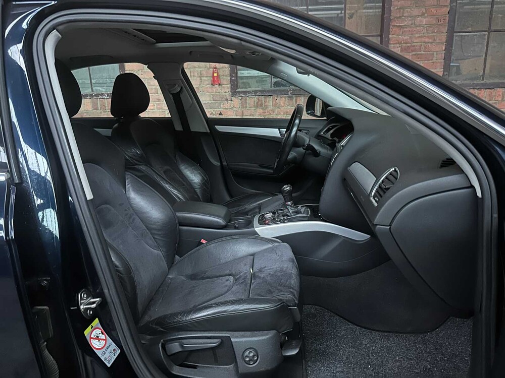 Audi A4 Limousine 3.2 FSI quattro Pro Line Business 265PS 2008 (Original-NL), 18-ZK-GX