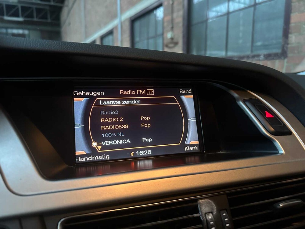 Audi A4 Limousine 3.2 FSI quattro Pro Line Business 265PS 2008 (Original-NL), 18-ZK-GX