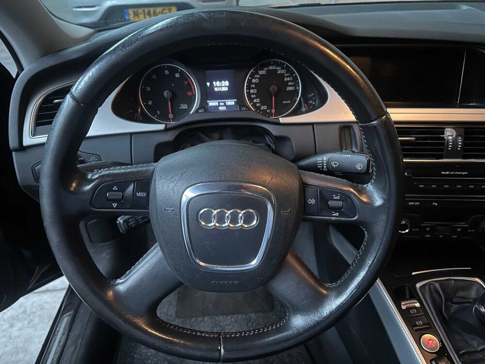 Audi A4 Limousine 3.2 FSI quattro Pro Line Business 265PS 2008 (Original-NL), 18-ZK-GX