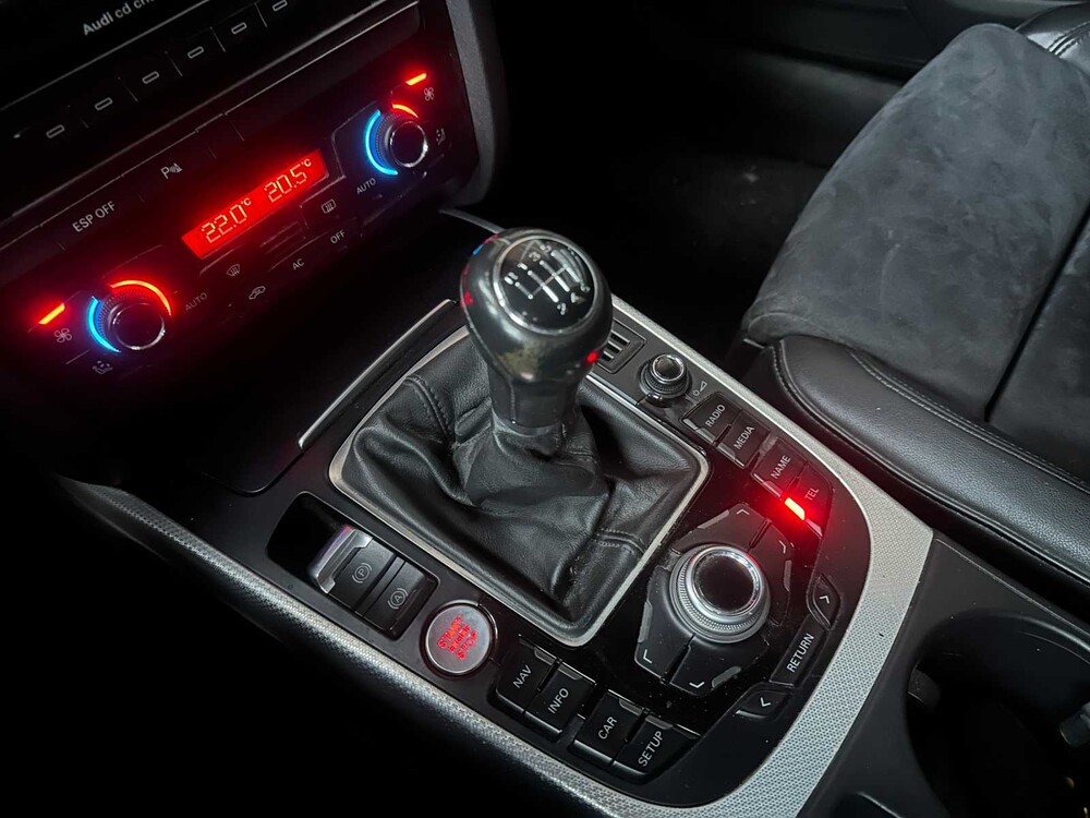 Audi A4 Limousine 3.2 FSI quattro Pro Line Business 265PS 2008 (Original-NL), 18-ZK-GX