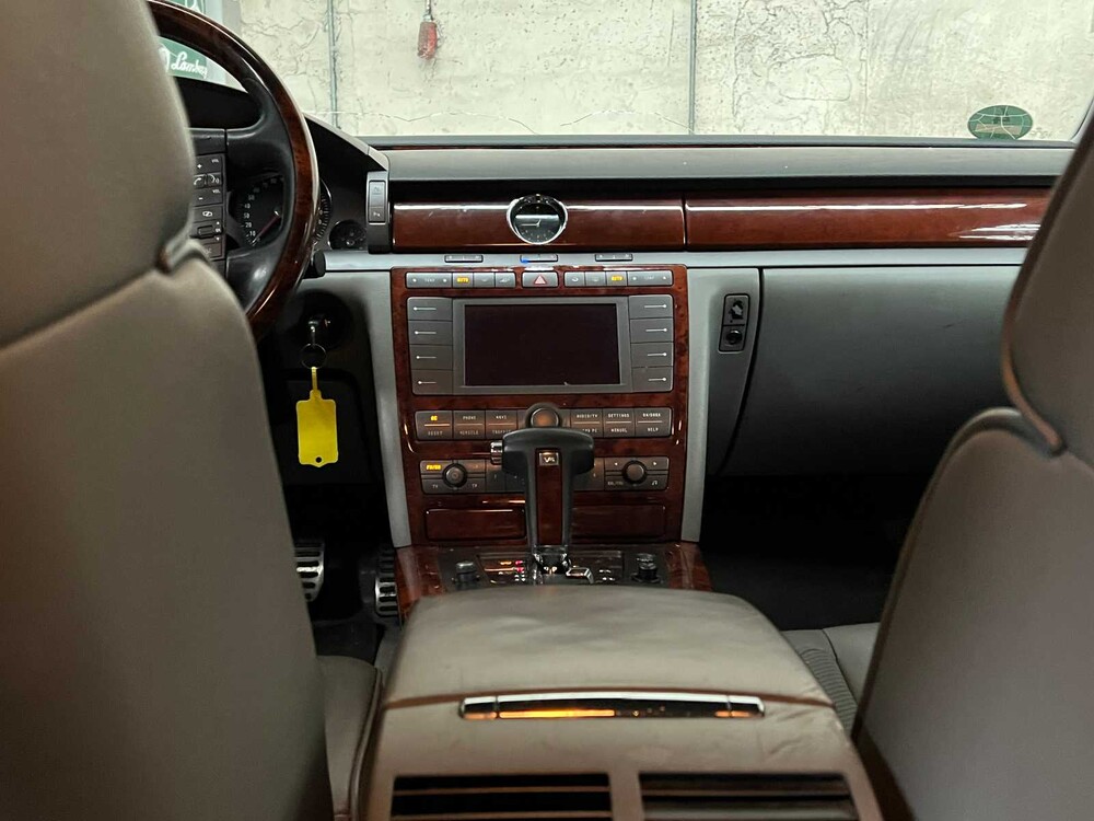 Volkswagen Phaeton 3.0 TDI 5p. 224PS 2005, SF-016-R