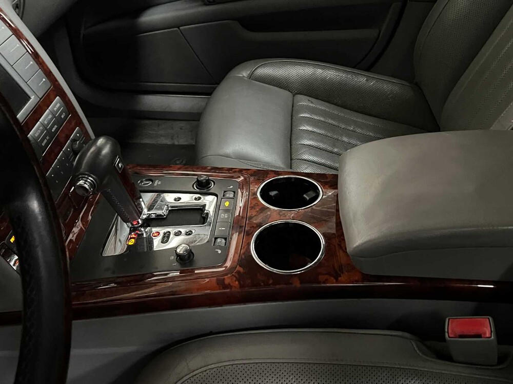 Volkswagen Phaeton 3.0 TDI 5p. 224PS 2005, SF-016-R