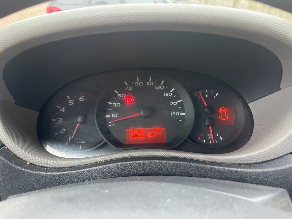 Renault Master T35 2.3 dCi L2H2 131PS 2016 (Original-NL), V-951-BP