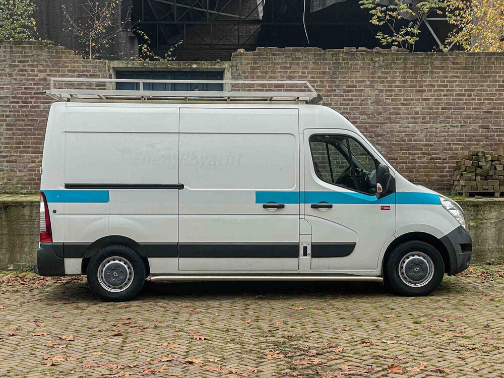 Renault Master T35 2.3 dCi L2H2 131PS 2016 (Original-NL), V-951-BP