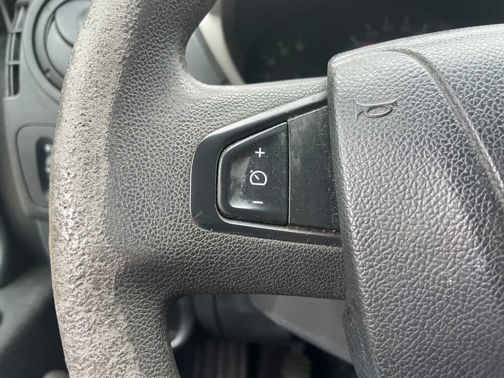 Renault Master T35 2.3 dCi L2H2 131PS 2016 (Original-NL), V-951-BP