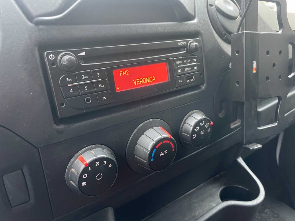 Renault Master T35 2.3 dCi L2H2 131PS 2016 (Original-NL), V-951-BP