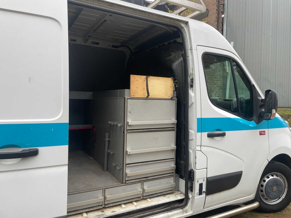 Renault Master T35 2.3 dCi L2H2 131PS 2016 (Original-NL), V-951-BP