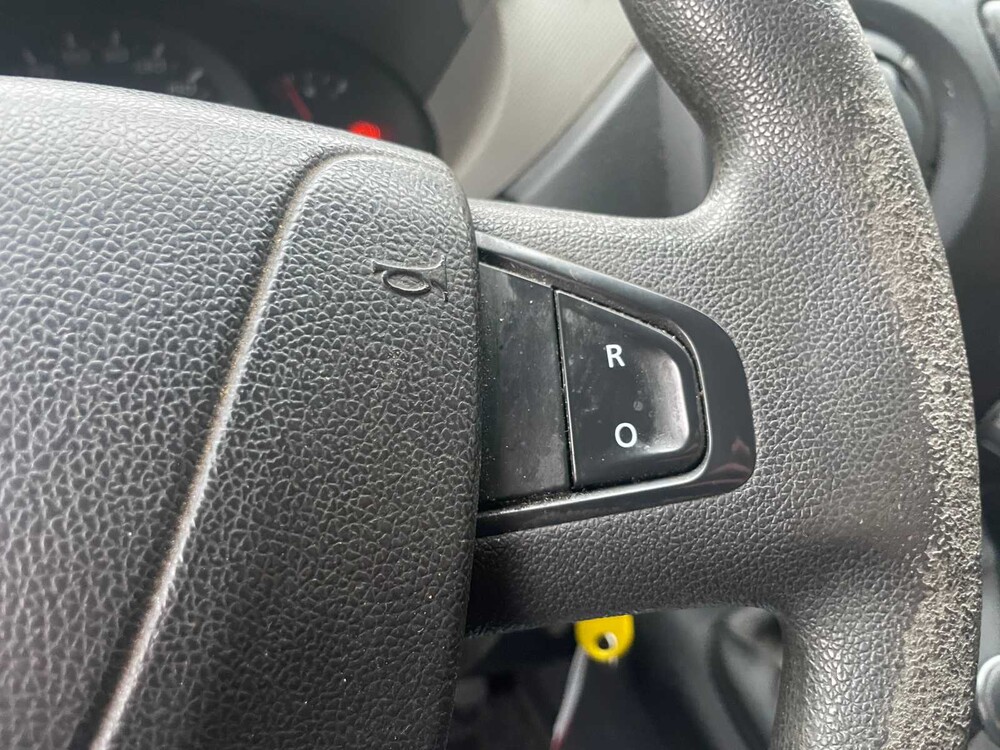 Renault Master T35 2.3 dCi L2H2 131PS 2016 (Original-NL), V-951-BP