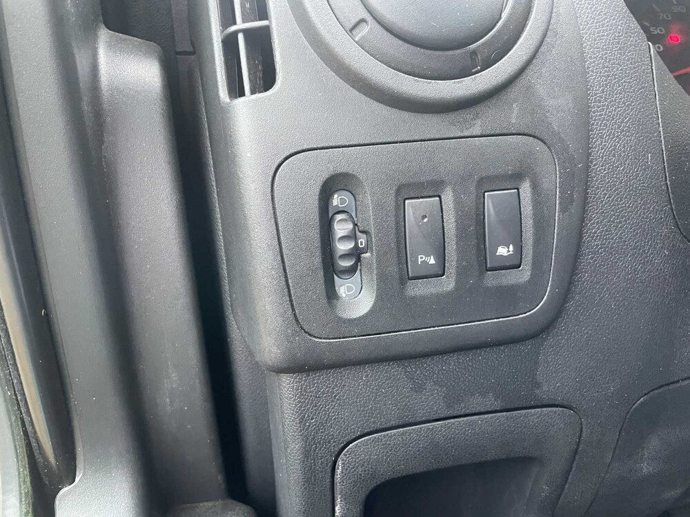 Renault Master T35 2.3 dCi L2H2 131PS 2016 (Original-NL), V-951-BP