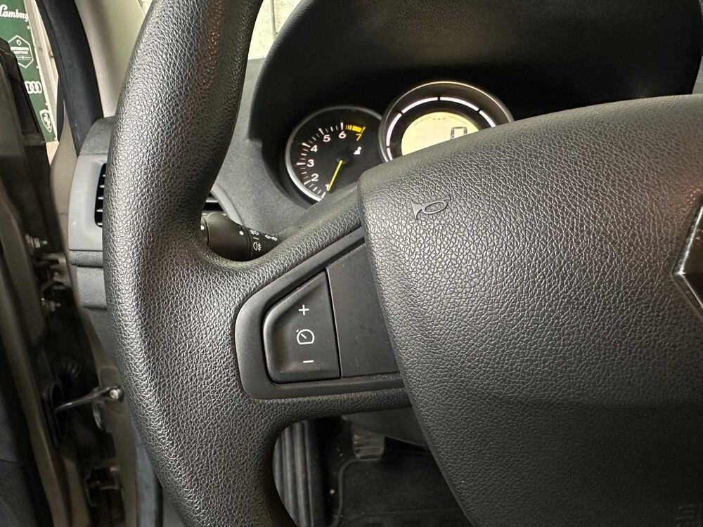 Renault Mégane Kombi 1.4 TCe Expression 131PS 2010 (Original-NL), 31-KVJ-7