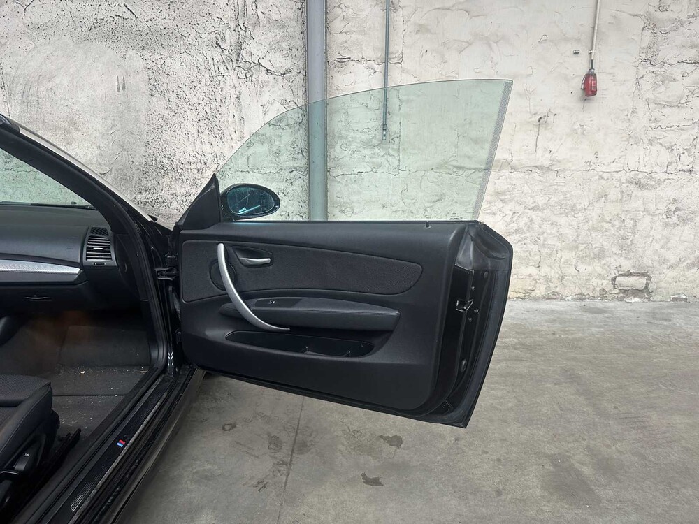 BMW 118i Cabriolet High Executive 143PS 2008 1er, 57-GVR-5