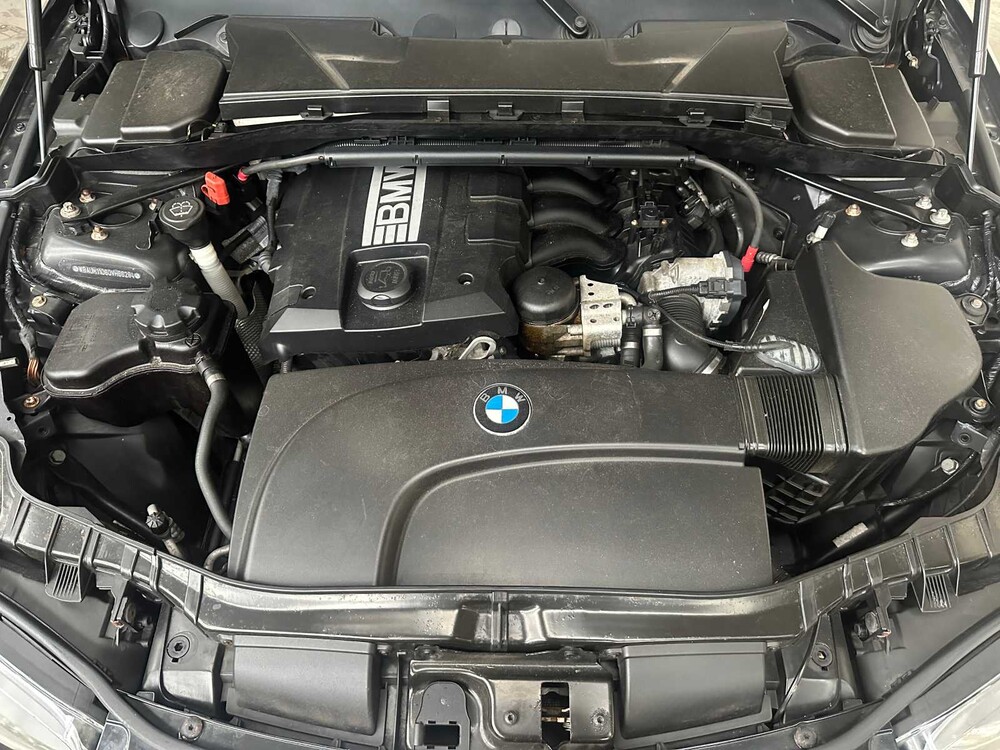 BMW 118i Cabriolet High Executive 143PS 2008 1er, 57-GVR-5